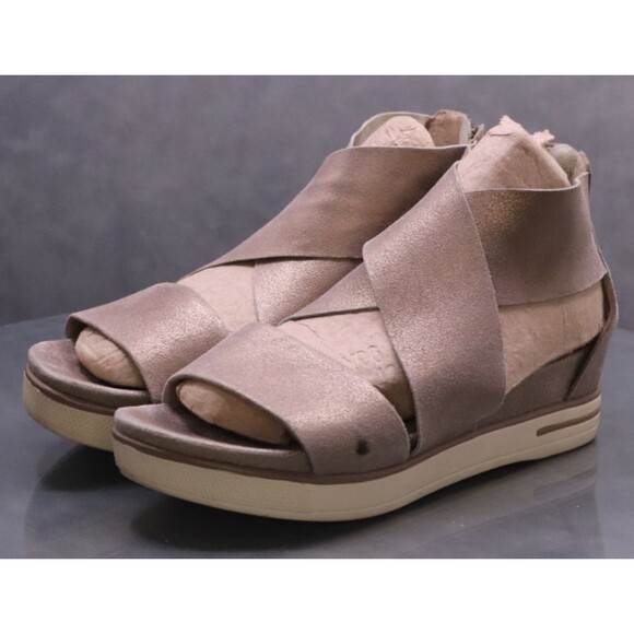 Eileen Fisher Women's Gladiator Sandals Size 7.5 Leather Pewter Gold - Picture 1 of 12